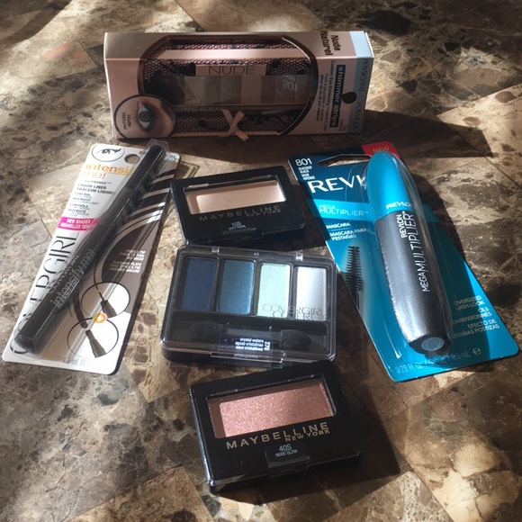 Revlon Other - Brand New Make Up Bundle!!!